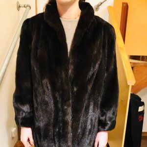 Immaculate Saks Fifth Avenue mid mink fur coat